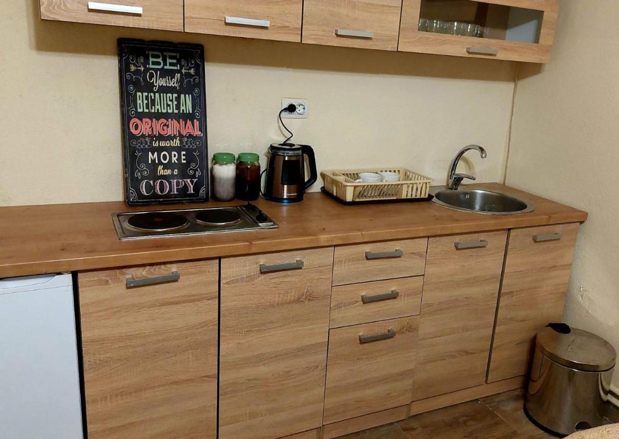 City Hostel Skopje Bagian luar foto