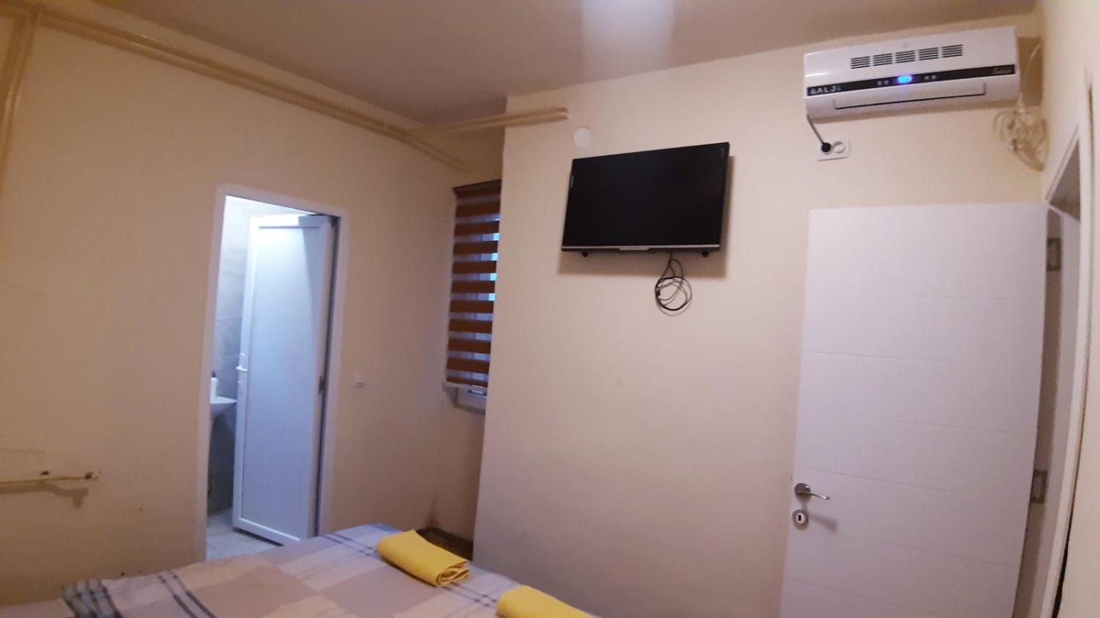 City Hostel Skopje Bagian luar foto